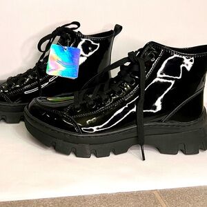 Skechers Roadies Sneaker Boots - Surge Patent Avenue Black Patent Avenue - New